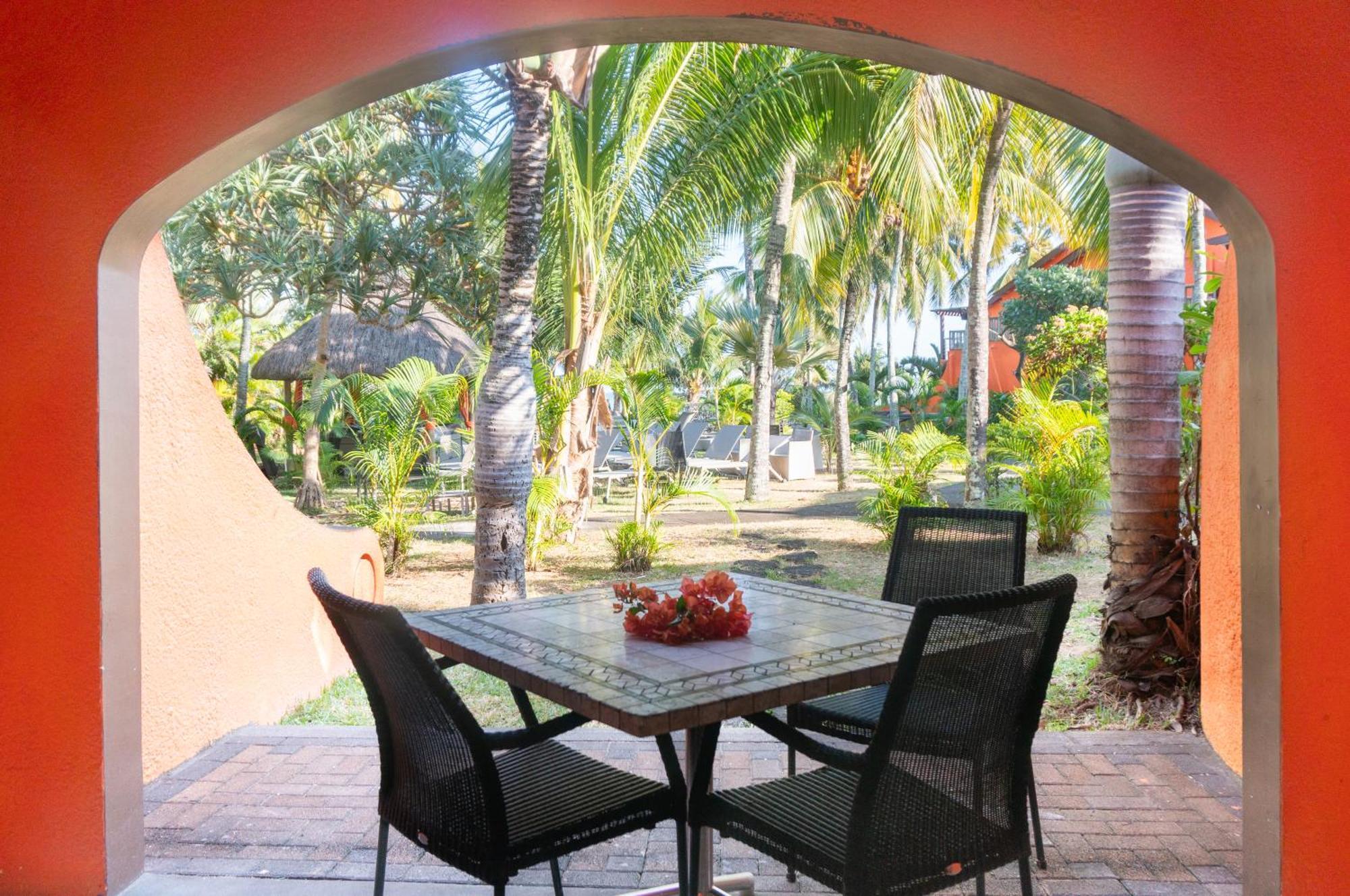 Flowers Of Paradise With Lov Mont-Choisy Exterior photo