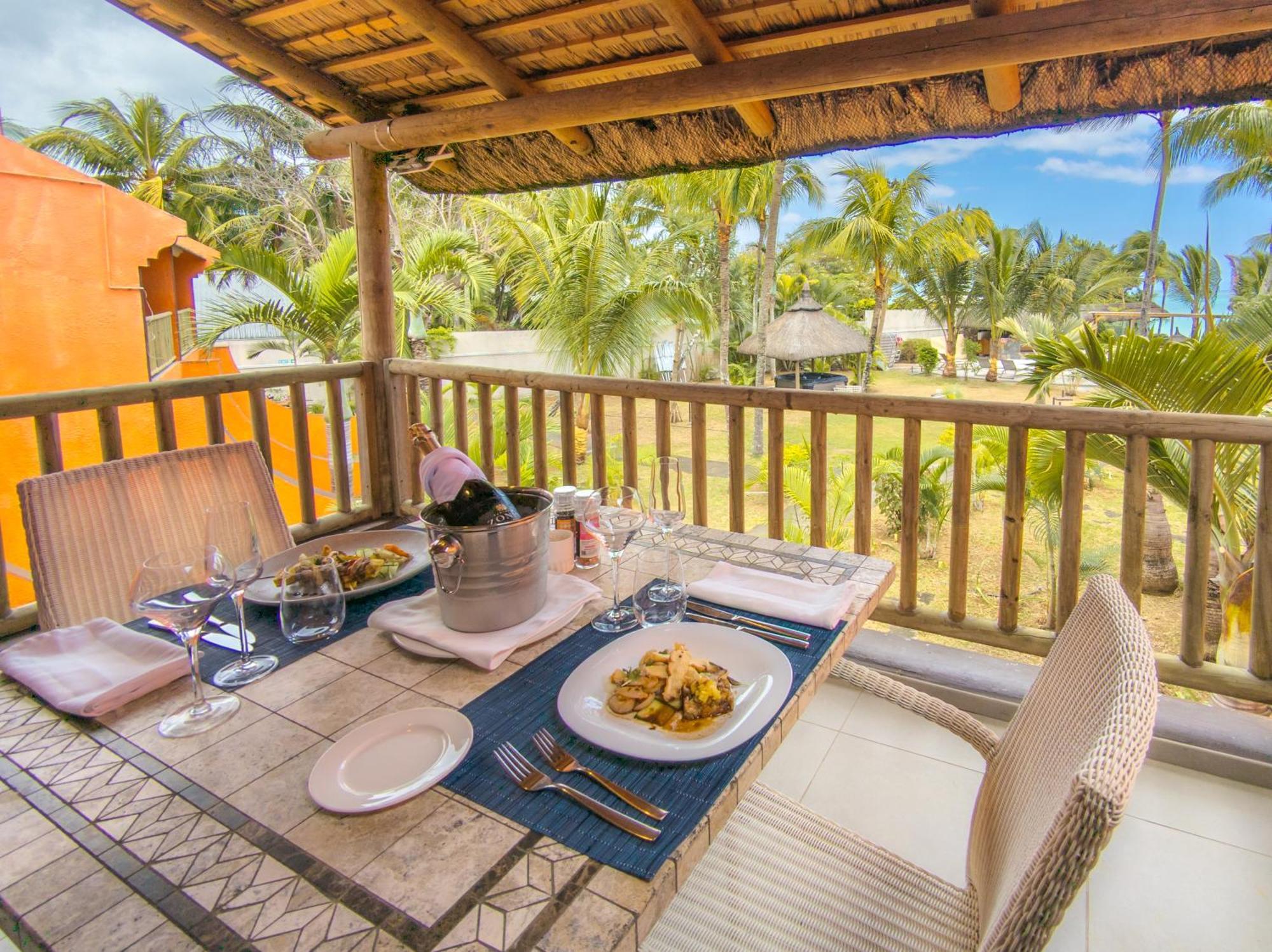 Flowers Of Paradise With Lov Mont-Choisy Exterior photo
