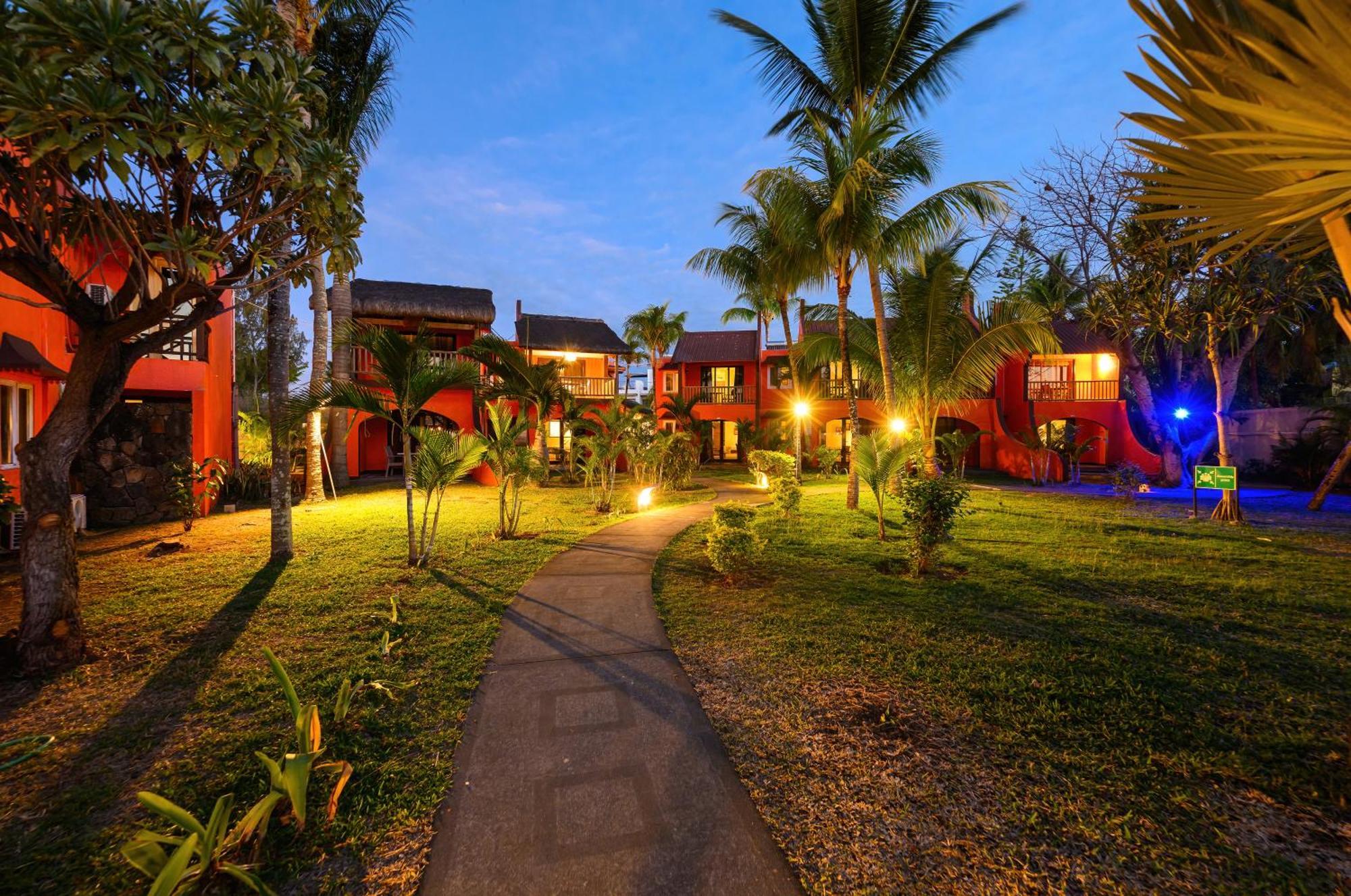 Flowers Of Paradise With Lov Mont-Choisy Exterior photo